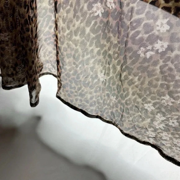 American rag - animal print blouse- size : large - Picture 6 of 6